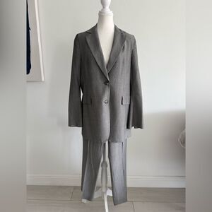 AKRIS Classic Gray striped Women’s Suit